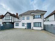 Arendale Court, Hendon Way, 2 Bedroom Apartment