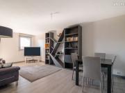 Arènes dernier etage beau t3 avec balcon et garage