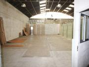 Armazém à venda em Loures