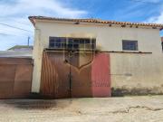 Armazém com Páteo, boas áreas, aldeia Merceana,...