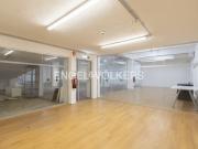 Armazém para arrendamento em Campolide