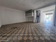 Armazm de 112m2 em Massam