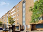 Arnhem Place, Isle Of Dogs, London E14, 2 bed flat to...