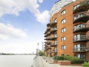 Arnhem Place, London E14, 2 bed flat to rent, £2,405 pcm...