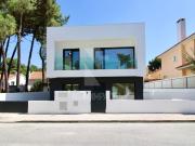 Aroeira Moradia T4 contemporânea c/ Piscina