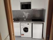 Arrenda se T1 na Praça das Flores Porto