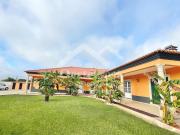 Arrendamento Magnífica Moradia Térrea com Piscina