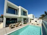 Arrendamento moradia T4 mobiliada Charneca de Caparica