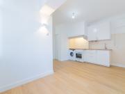 Arrendamento na Graça Excelente T1 acabado de remodelar