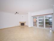 Arrendamento T1 C/Box em Porto Salvo Oeiras