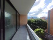 Arrendamos apartamento en laureles con 3 alcobas