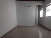 Arrendamos casa en santa Mónica con 5 habitaciones