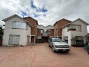 Arriendo amplia casa con jardín en Chia vereda La Balsa