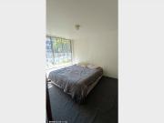 ARRIENDO AMPLIA HABITACIÓN CON CAMA QUEEN Y BAÑO PRIVADO...