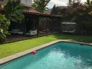 Arriendo amplia pieza con baño
