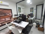 ARRIENDO Amplia y Práctica OFICINA AMOBLADA LA CEIBA