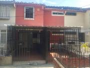 Arriendo aparta estudio Rivera Guayacanes excelente...