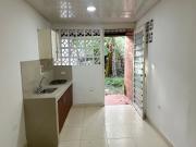 Arriendo Apartaestudio En Primer Piso Con Patio Barrio...