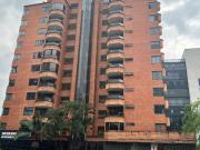 Arriendo Apartamento Amoblado en Edificio Los Gemelos,...