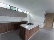 Arriendo apartamento en el Poblado, Medellín