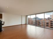 Arriendo Apartamento en El Virrey. Piso alto