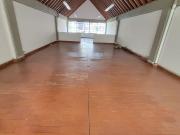 ARRIENDO BODEGA DE 216 MT2 SECTOR LAS VEGAS