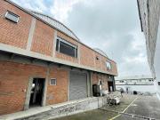 ARRIENDO BODEGA / GALPÓN DE 400 M2 EN AV. GALO PLAZA LASSO