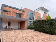 Arriendo Casa campestre Unifamiliar Chia tres Niveles
