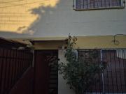 Arriendo casa con estacionamiento en sector Artificio,...