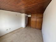 Arriendo local con vivienda en Alamos Norte 2 apartamentos