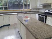 Arriendo casa con piscina cumbaya auqui chico