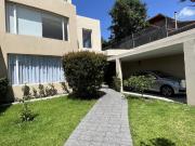 ARRIENDO CASA DE TRES DORMITORIOS MAS SALA DE ESTAR...