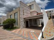 Arriendo casa en Cumbaya