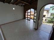 Arriendo casa manrique central piso 2 con terraza y 3...