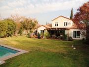 ARRIENDO CASA PROVENZAL PIEDRA ROJA CHICUREO