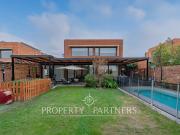 Arriendo de Casa Mediterránea en Peñalolén, Condominio...