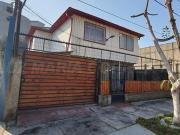 Arriendo de Gran Casa Familiar con Dos Departamentos...