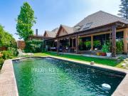 Arriendo de hermosa y amplia casa de 5D 4B en las...