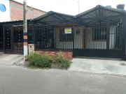 ARRIENDO EXCELENTE CASA, UBICADA AL SUR DE LA CIUDAD DE...
