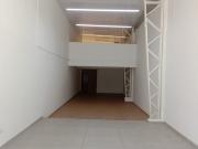 Arriendo excelente local centro a dos cuadras de la...