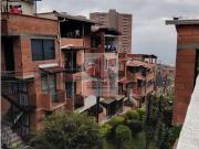 ARRIENDO HERMOSA CASA BIFAMILIAR EN ROBLEDO SECTOR SAN...