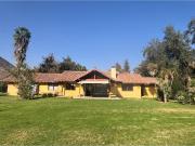 ARRIENDO HERMOSA CASA CHICUREO, CON PISCINA