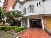 Arriendo Hermosa Casa en Laureles La 33