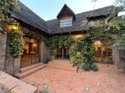 CASA ESTILO INGLÉS EN EXCLUSIVO CONDOMINIOS ANTA ESTHER