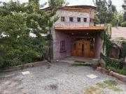 ARRIENDO HERMOSA Y PARTICULAR CASA EN LOTEO PRIVADO