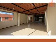 Arriendo Local Comercial 2 plantas, Tumbaco Sector Bco...