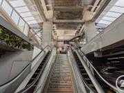 Arriendo Local Comercial en Centro Comercial esquinero...