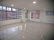 ARRIENDO OFICINA BIEN ILUMINADA, SECTOR CAROLINA