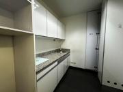 Arriendo oficina Centro empresarial Av Chile