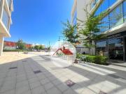 Arriendo oficina Chicureo con 3 privados, ubicación...